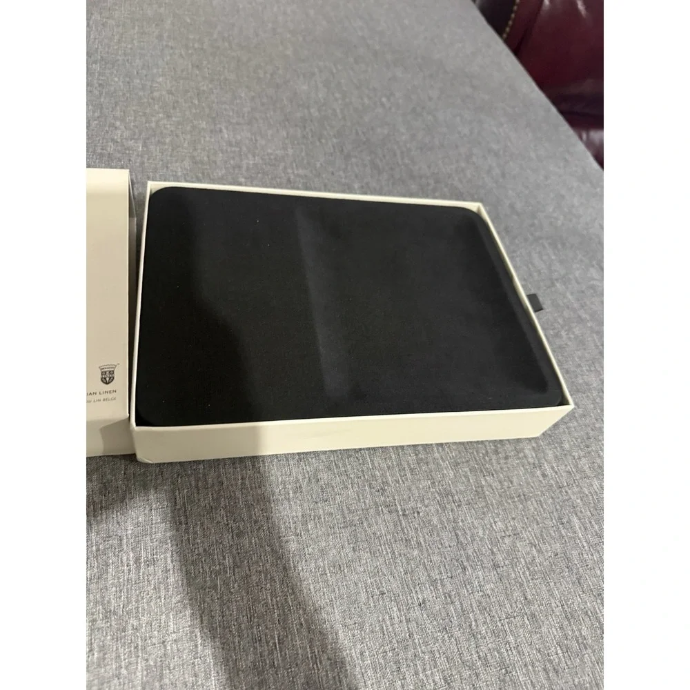 *NEW IN BOX* Courant Essentials Catch: 3 Wireless Charging Accessory Tray Linen